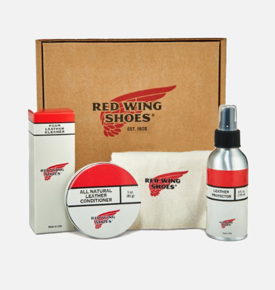 98030 - OIL-TANNED LEATHER CARE KIT